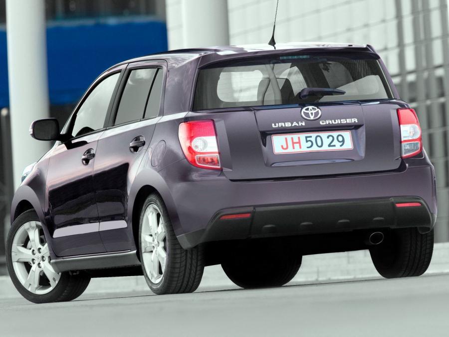  Toyota Urban Cruiser 2008 года  (фото 17 из 31)